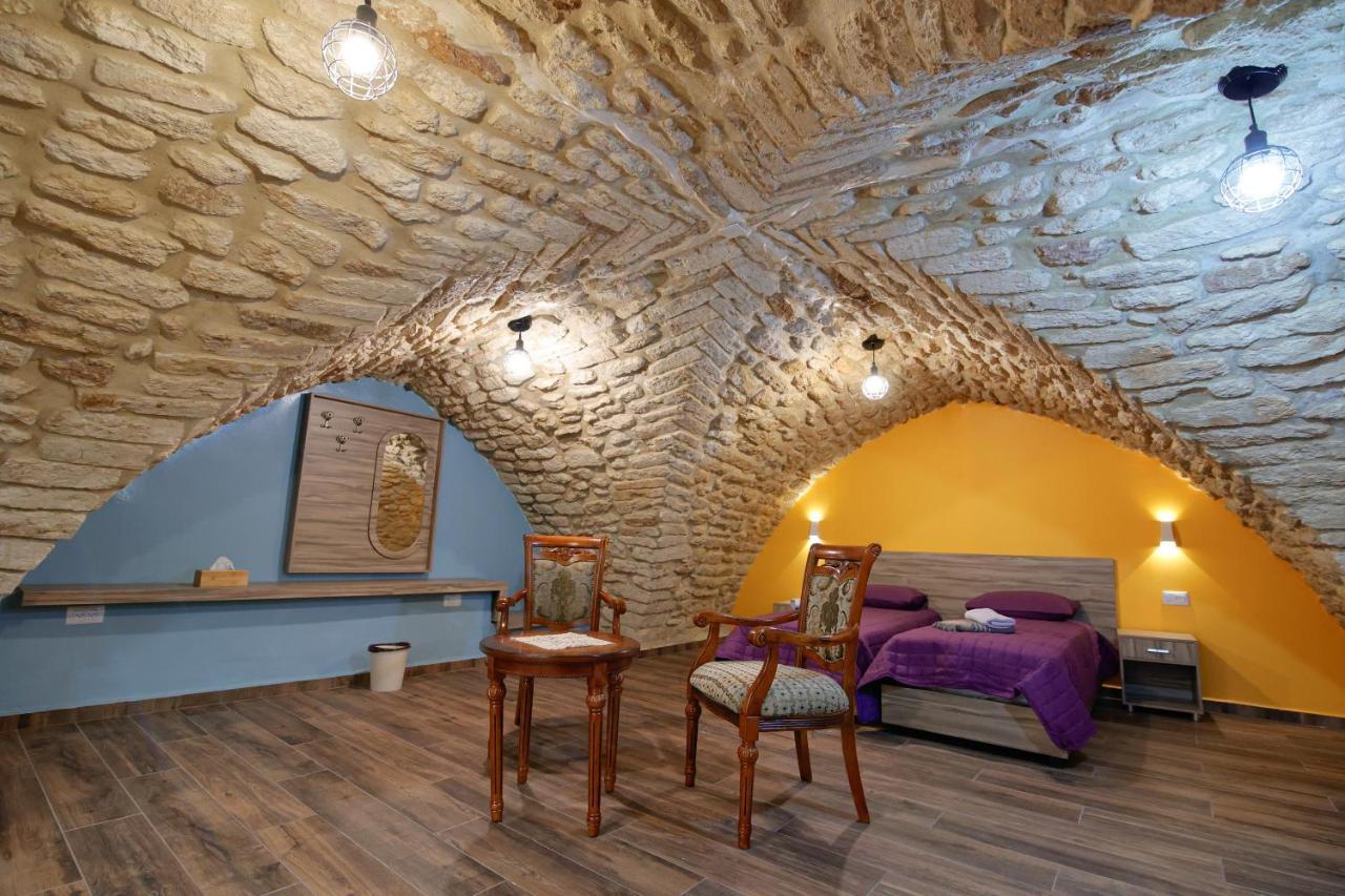 נצרת Louis Guesthouse מראה חיצוני תמונה