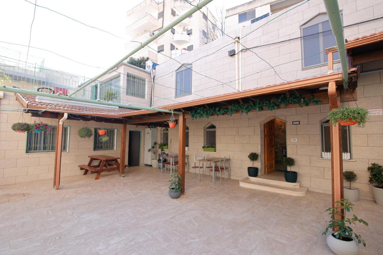 נצרת Louis Guesthouse מראה חיצוני תמונה