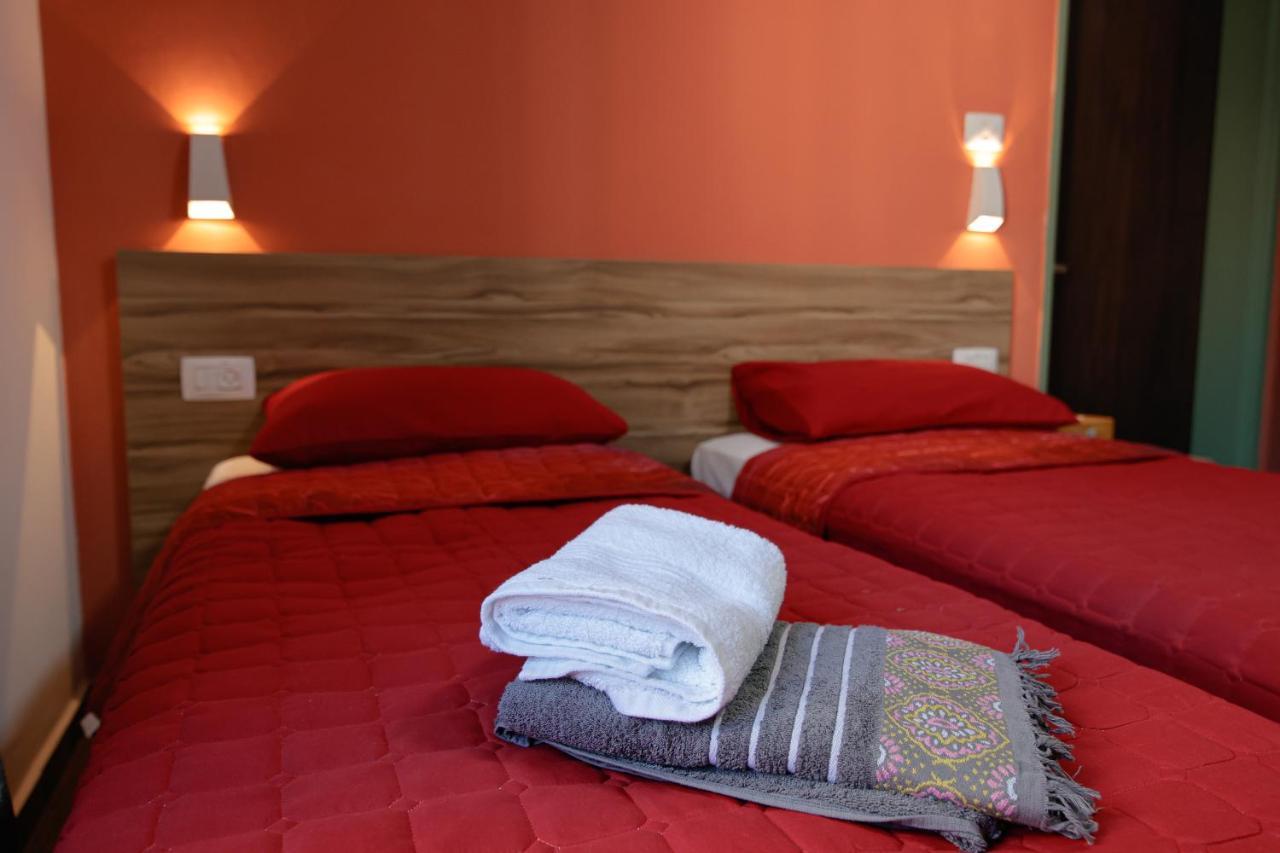 נצרת Louis Guesthouse מראה חיצוני תמונה