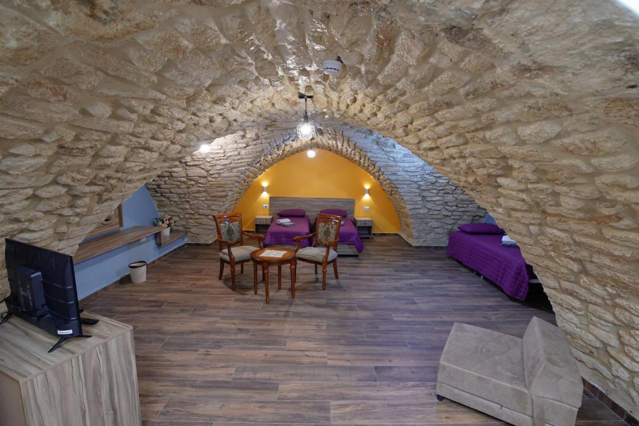נצרת Louis Guesthouse מראה חיצוני תמונה