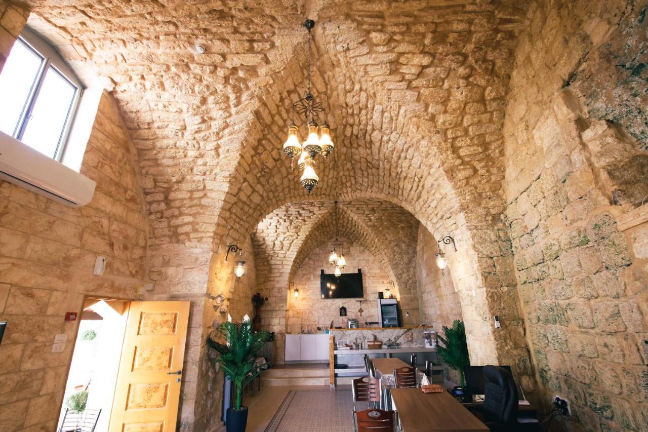 נצרת Louis Guesthouse מראה חיצוני תמונה