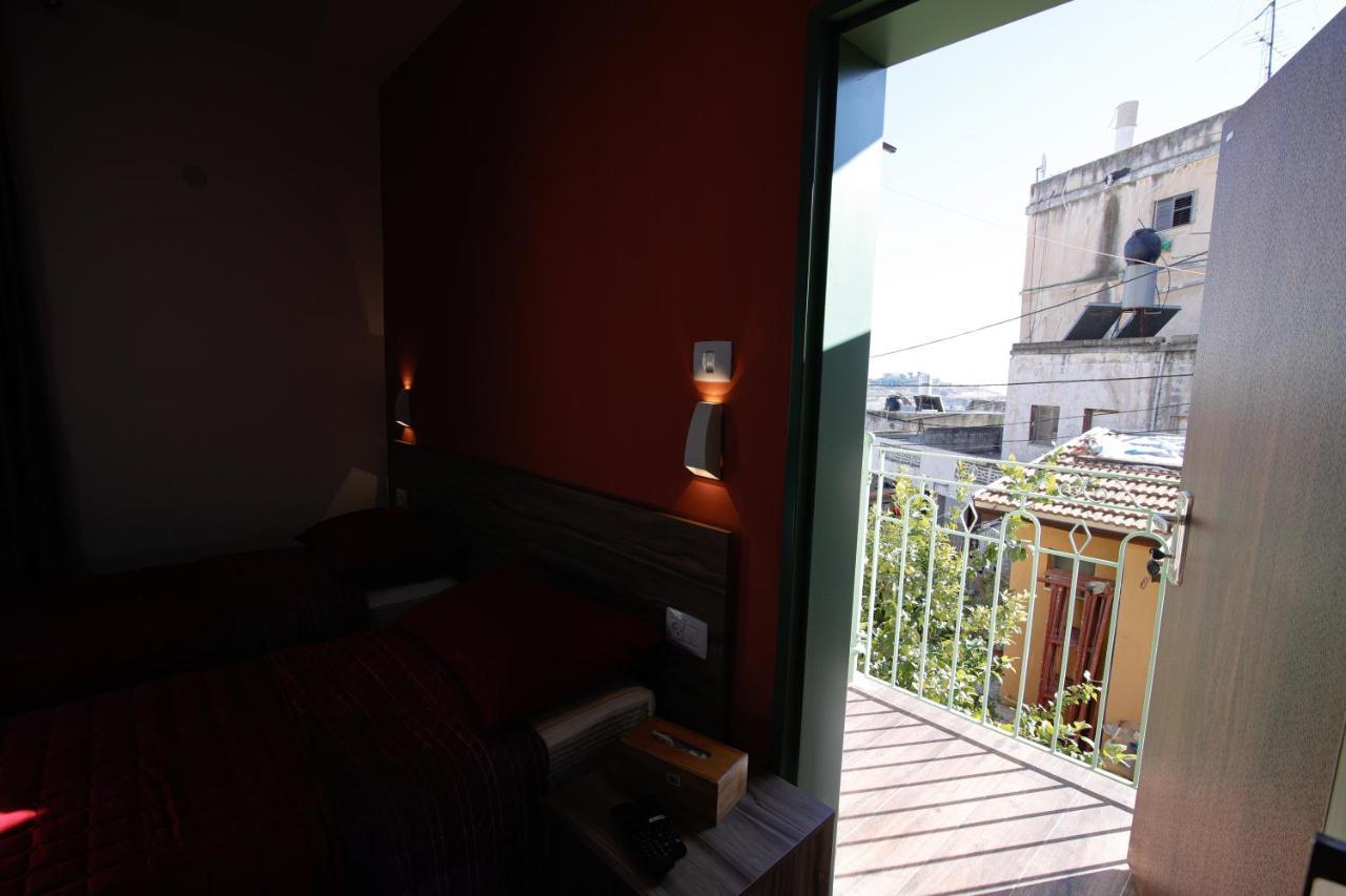 נצרת Louis Guesthouse מראה חיצוני תמונה