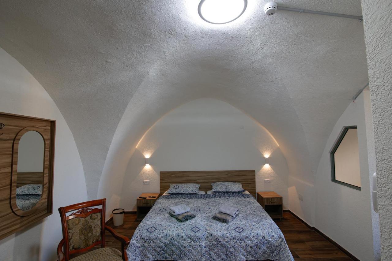 נצרת Louis Guesthouse מראה חיצוני תמונה