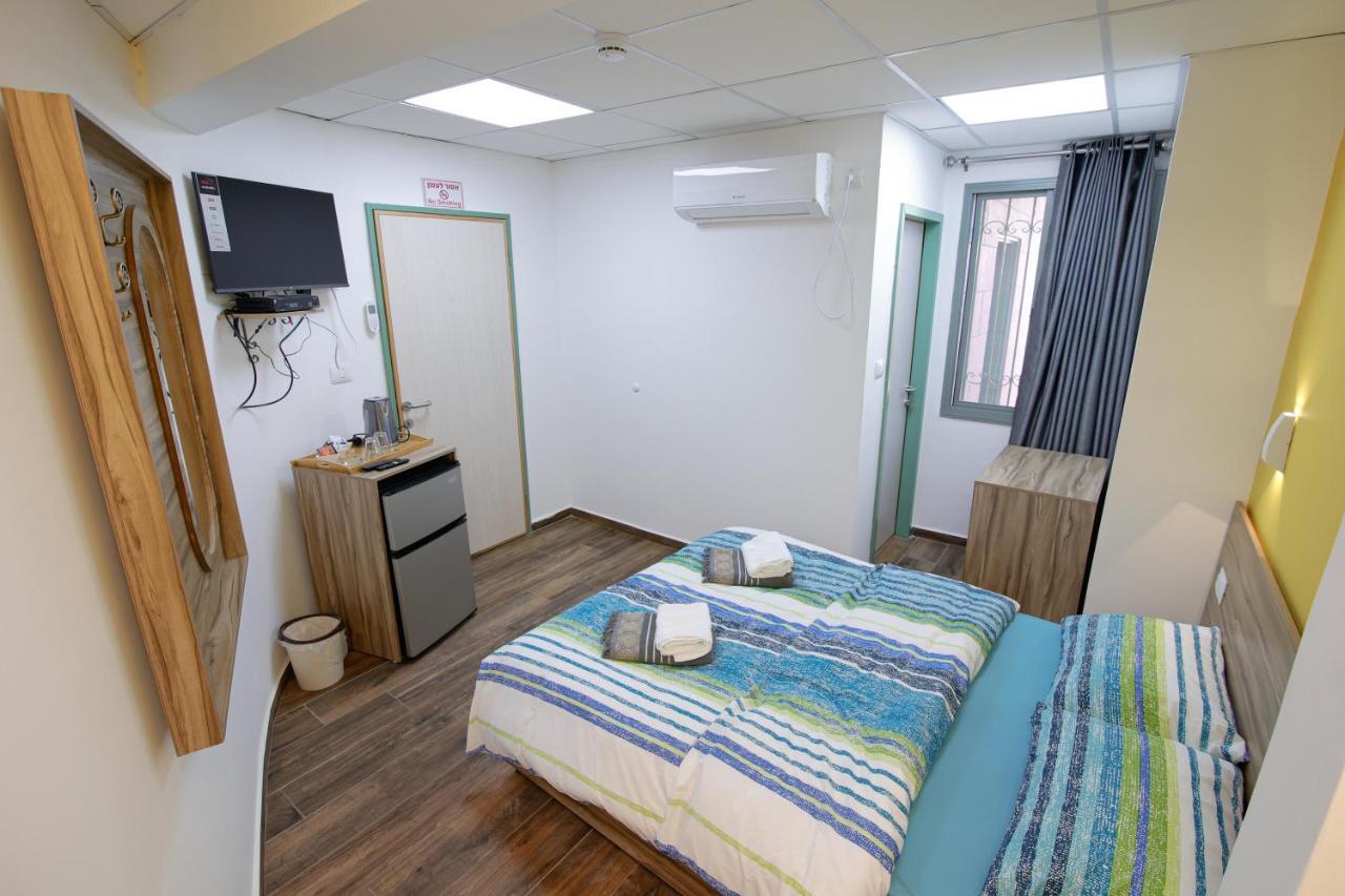 נצרת Louis Guesthouse מראה חיצוני תמונה
